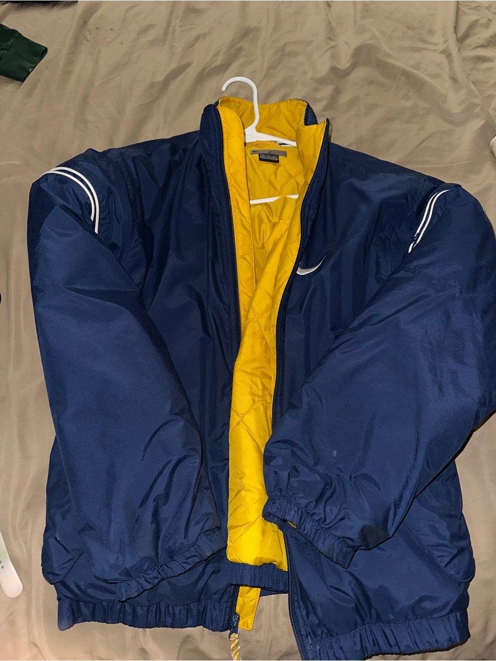 Nike Men’s Navy Puffer Jacket with Yellow Lining